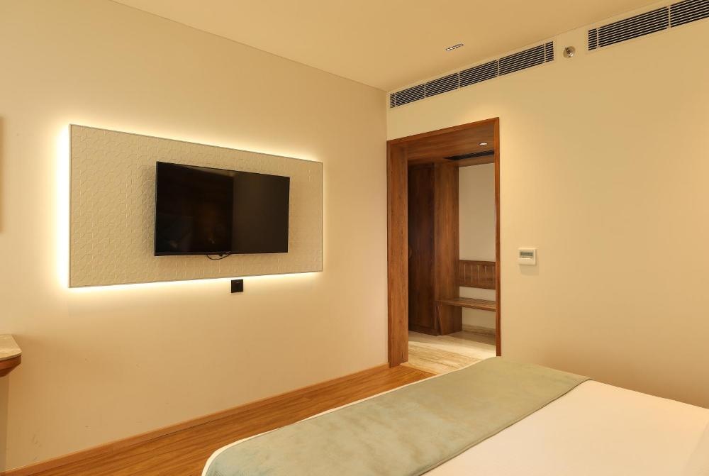 Room image 4