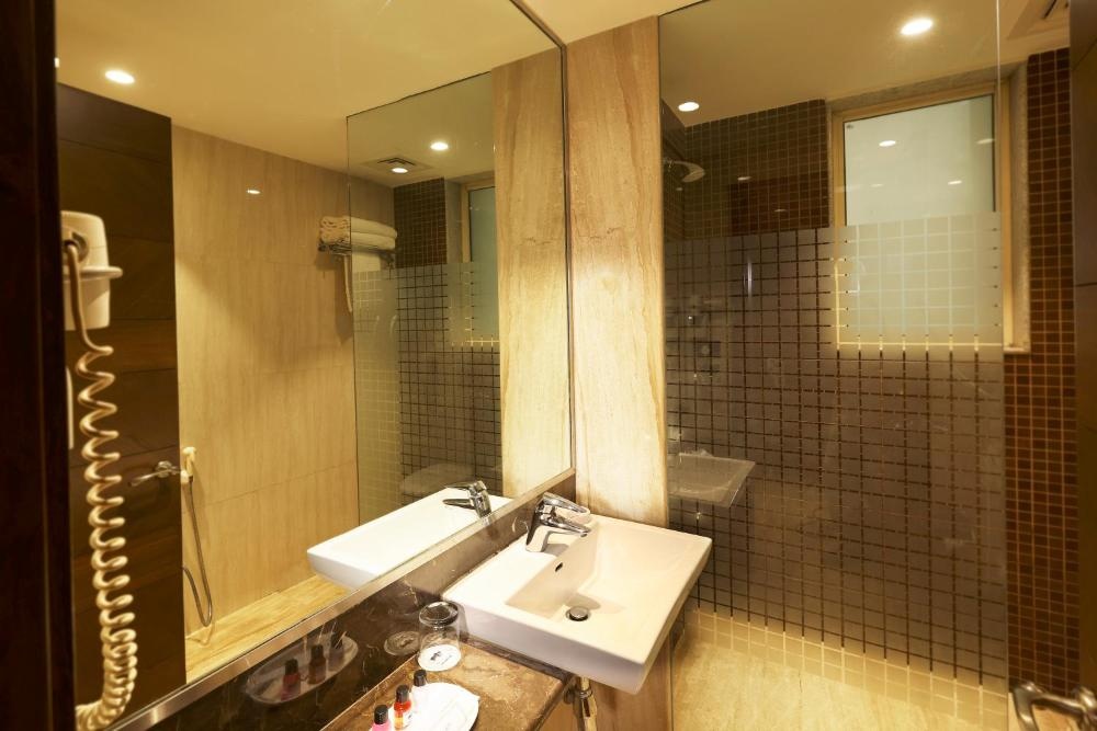 Room image 5