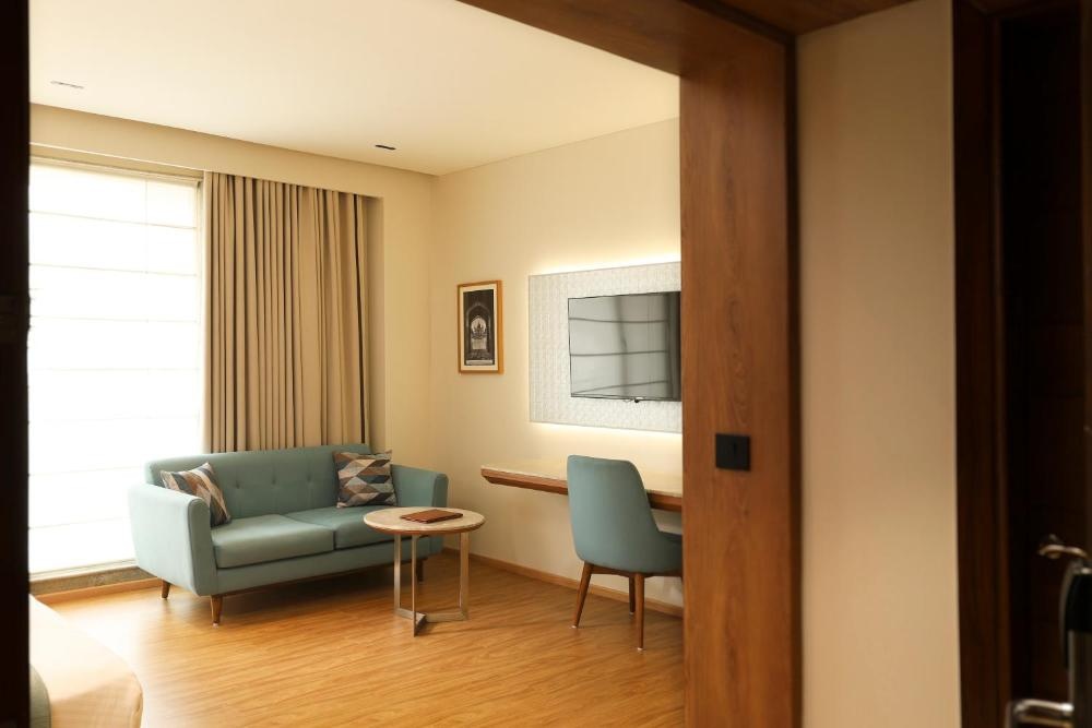 Room image 4